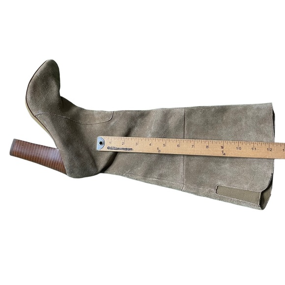 Cynthia Rowley DLUXE tan suede boots size 6.5M - Picture 11 of 12